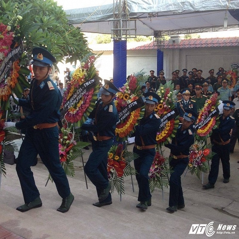 Nghen ngao le vieng Dai ta phi cong Tran Quang Khai tai Nghe An-Hinh-4